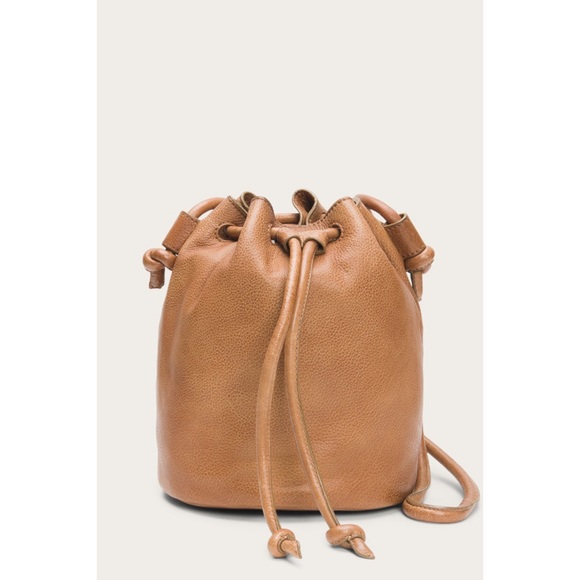 Frye / NWT Nora Knotted Bucket in Beige - Picture 2 of 10